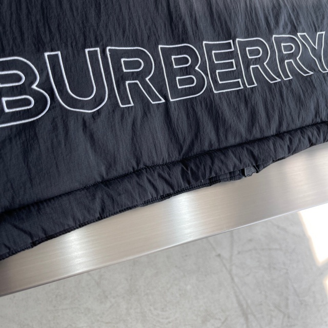 버버리 BURBERRY 남성 패딩 BBR3790