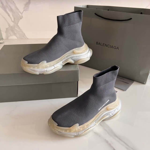 발렌시아가 Balenciaga 남여공용 스니커즈 BG0829