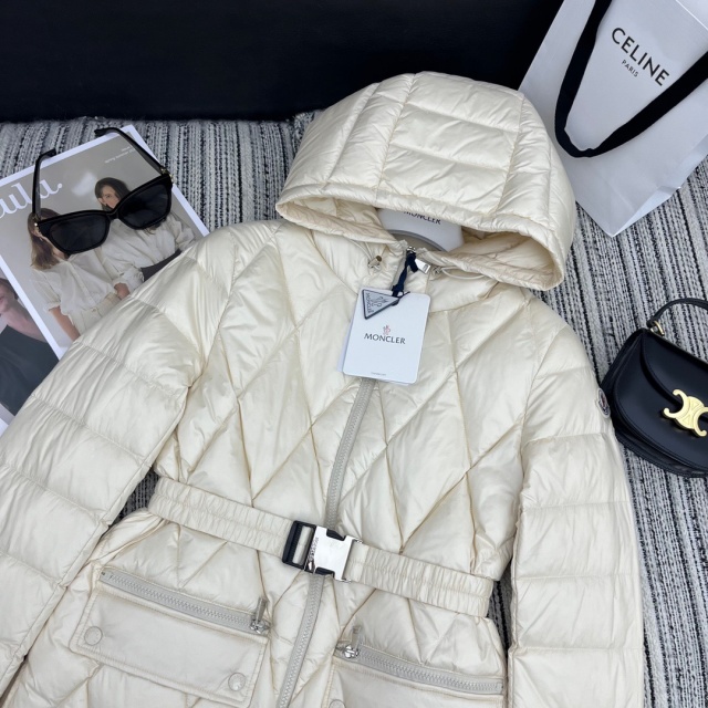 몽클레어 Moncler 여성 패딩 M02894