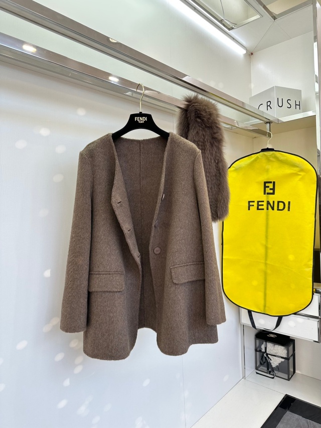 펜디 FENDI 여성 코트 F798