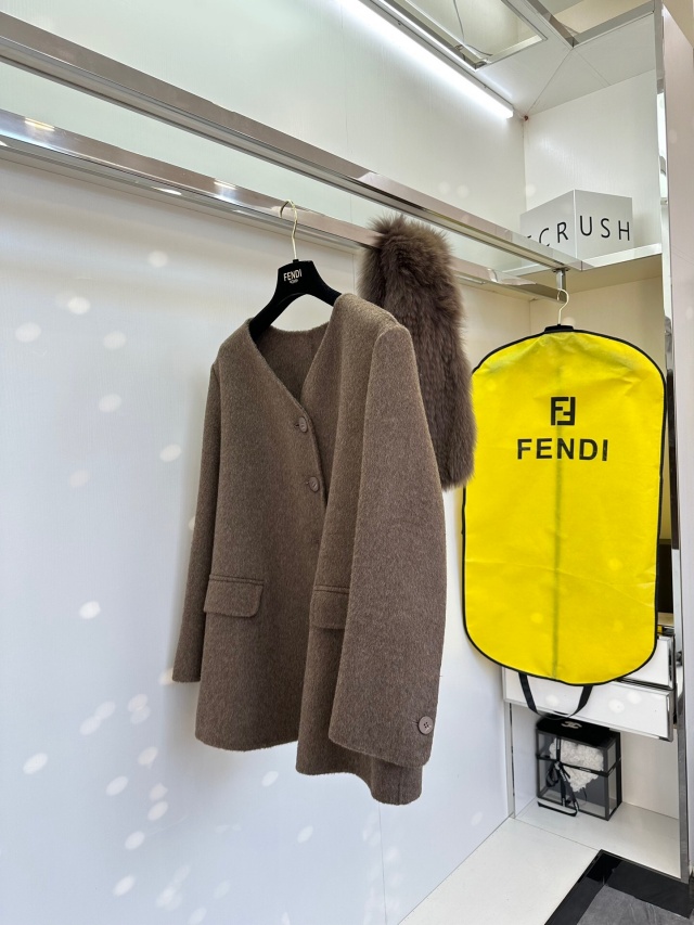 펜디 FENDI 여성 코트 F798