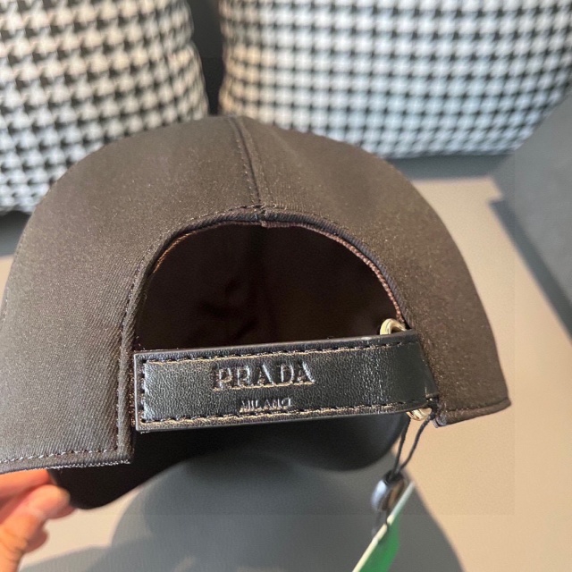 프라다 PRADA 남여공용 볼캡 모자 PR0133