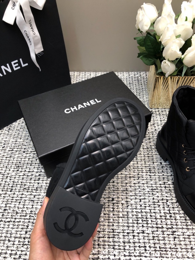 샤넬 CHANEL 여성 부츠 C01313