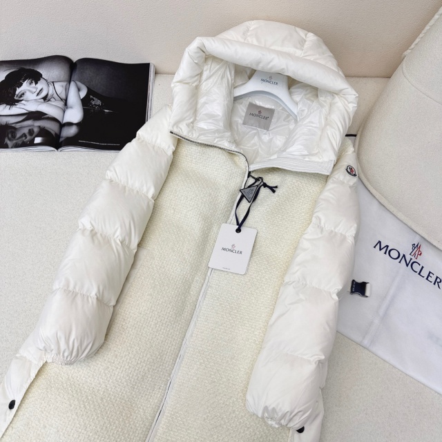 몽클레어 Moncler 여성 롱 패딩 M02931