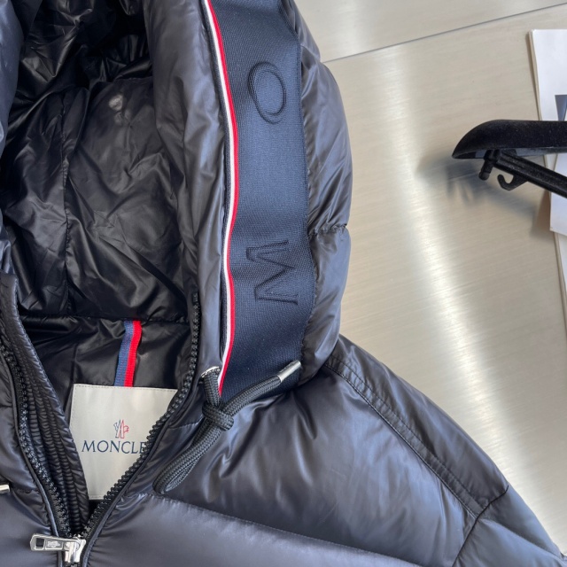 몽클레어 Moncler 남성 패딩 M02933