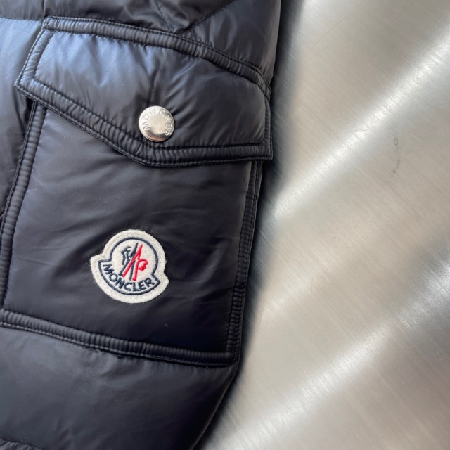 몽클레어 Moncler 남성 패딩 M02933