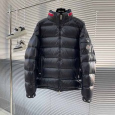 몽클레어 Moncler 남성 패딩 M02937