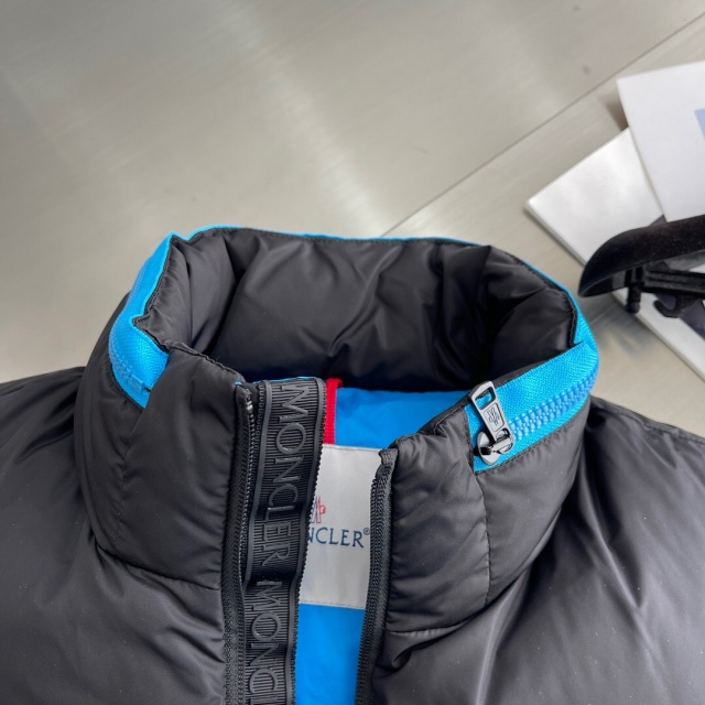 몽클레어 Moncler 남성 패딩조끼 M02938