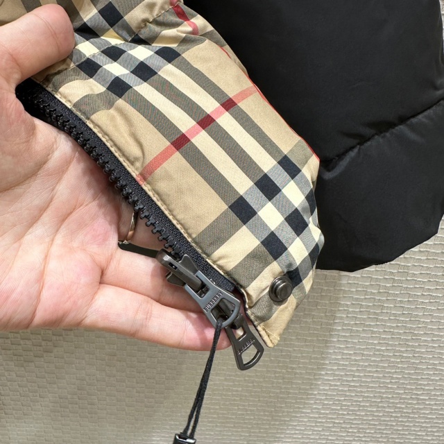 버버리 BURBERRY 여성 양면 패딩 BBR3842