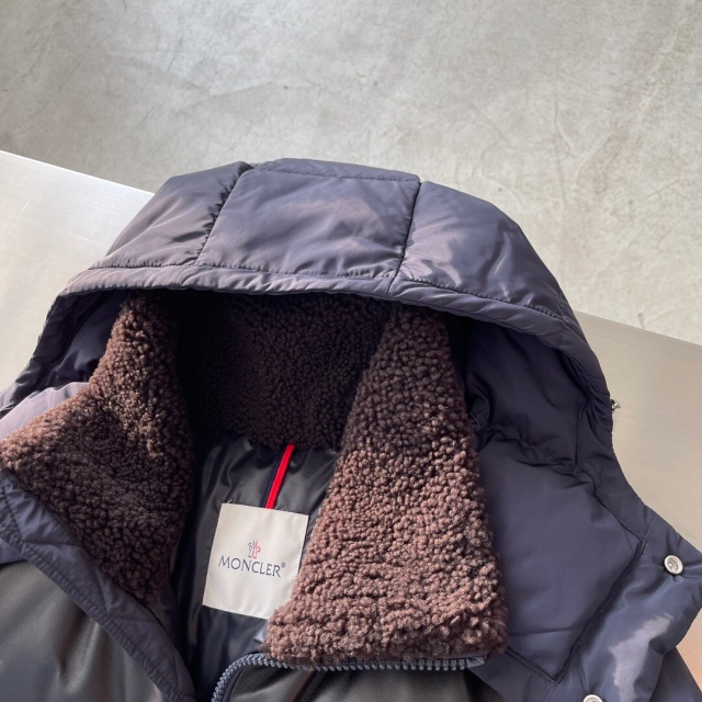 몽클레어 Moncler 남성 패딩 M03009