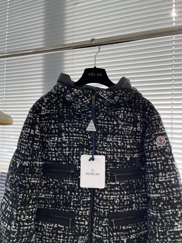 몽클레어 Moncler 남성 패딩 M03019