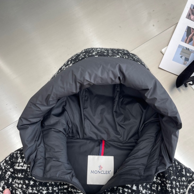 몽클레어 Moncler 남성 패딩 M03019