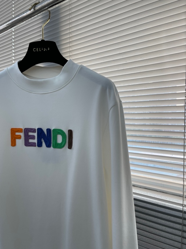 펜디 FENDI 남성 라운드 긴팔 F880