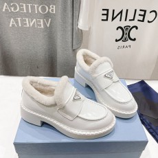 프라다 PRADA 여성 로퍼 PR093