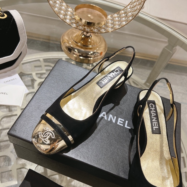 샤넬 CHANEL 여성 샌들 C01358