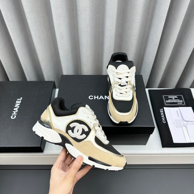 샤넬 CHANEL 여성 스니커즈 C01359