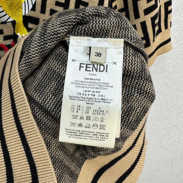 펜디 FENDI 여성 폴로 반팔 F915