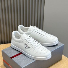 프라다 PRADA 남성 스니커즈 PR104