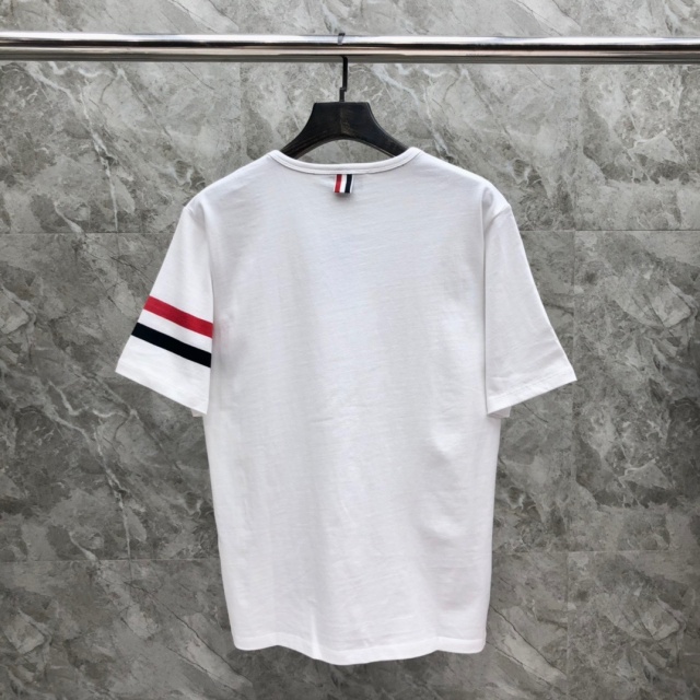 톰브라운 THOMBROWNE 남성 라운드 반팔 T4945