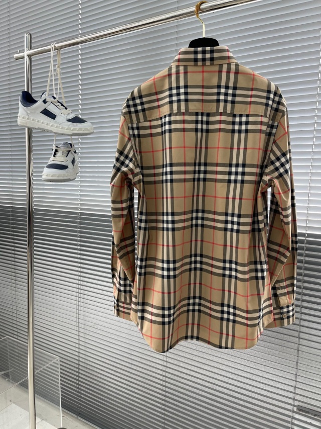 버버리 BURBERRY 남성 셔츠 BBR3928