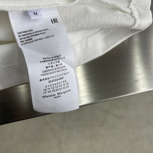 메종 마르지엘라 Maison Margiela 남성 라운드 긴팔 MG126