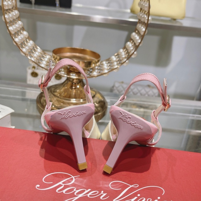 로저비비에 ROGER VIVIER 여성 샌들 RV166