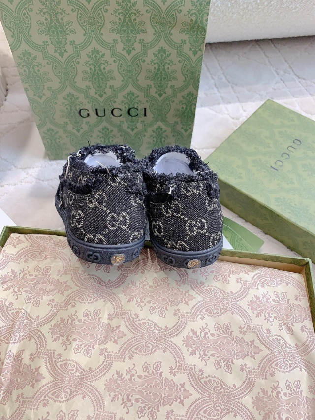 구찌 GUCCI 남여공용 스니커즈 G3384