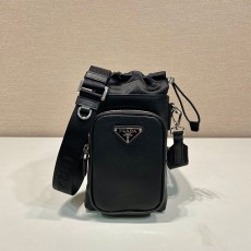 프라다 PRADA 나일론 스마트폰 케이스백 2ZH155 PD0855