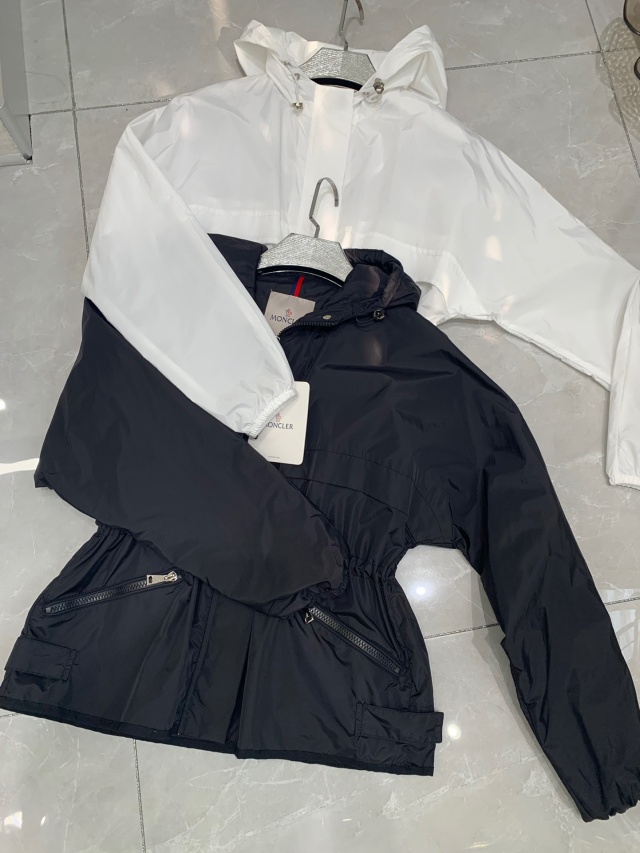 몽클레어 Moncler 여성 바람막이 자켓 M03103