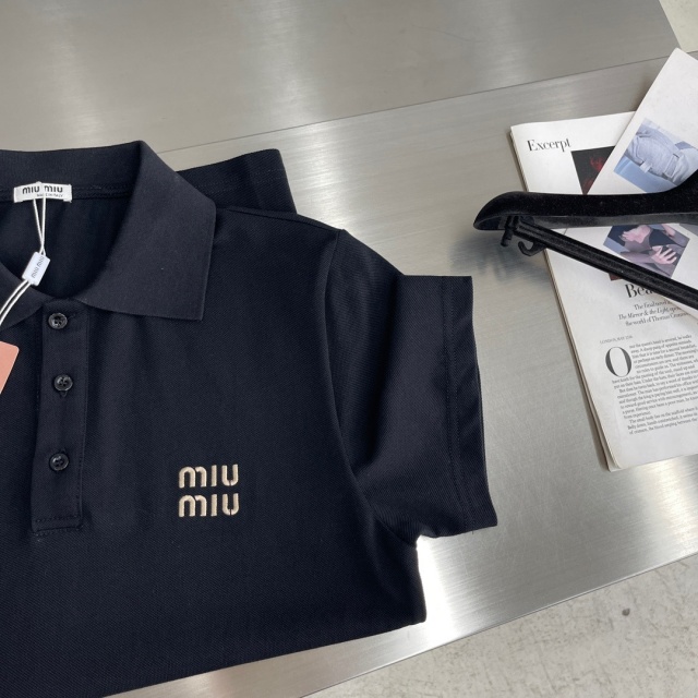 미우미우 MIUMIU 남성 폴로 반팔 MU01738