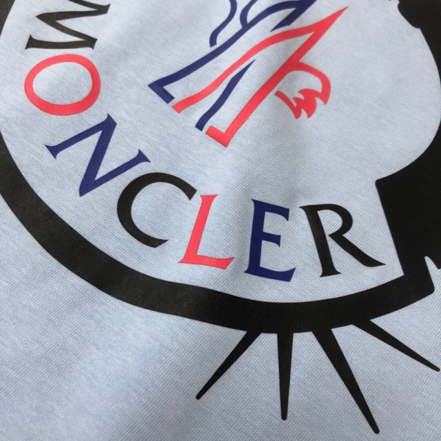 몽클레어 Moncler 남성 라운드 반팔 M03142