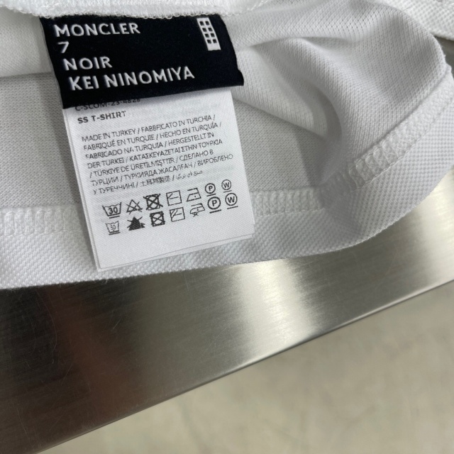 몽클레어 Moncler 남성 폴로 반팔 M03153