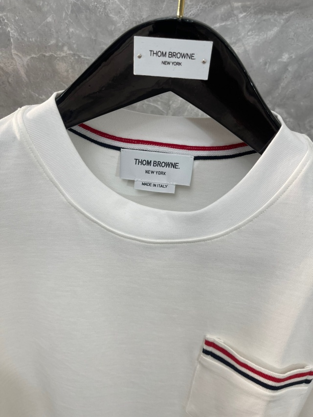 톰브라운 THOMBROWNE 남성 라운드 반팔 T5072