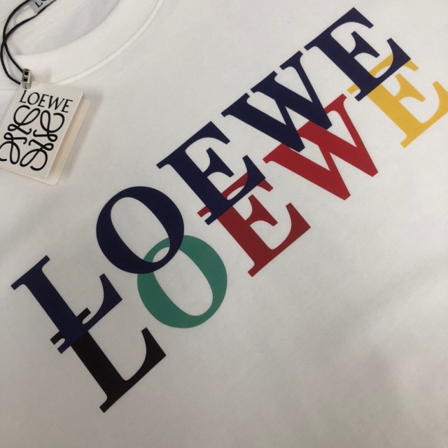 로에베 LOEWE 남성 라운드 반팔 LW0183