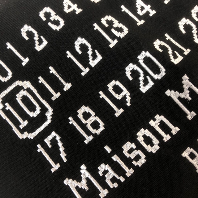 메종 마르지엘라 Maison Margiela 남성 라운드 반팔 MG185