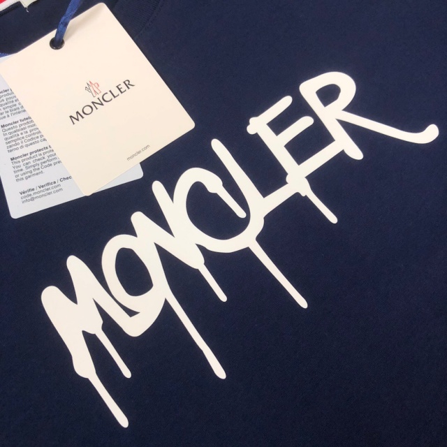 몽클레어 Moncler 남성 라운드 반팔 M03160