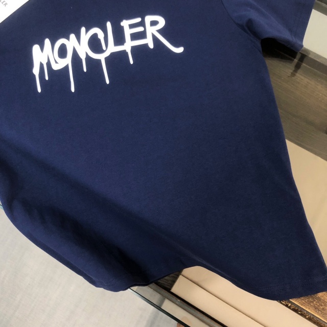 몽클레어 Moncler 남성 라운드 반팔 M03160