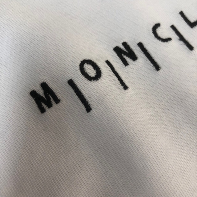 몽클레어 Moncler 남성 라운드 반팔 M03165