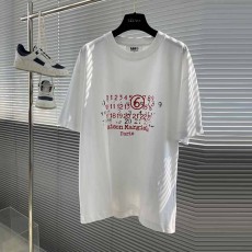 메종 마르지엘라 Maison Margiela 남성 라운드 반팔 MG206