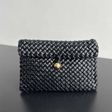 보테가 BOTTEGA VENETA 여성 클러치백 BO0941