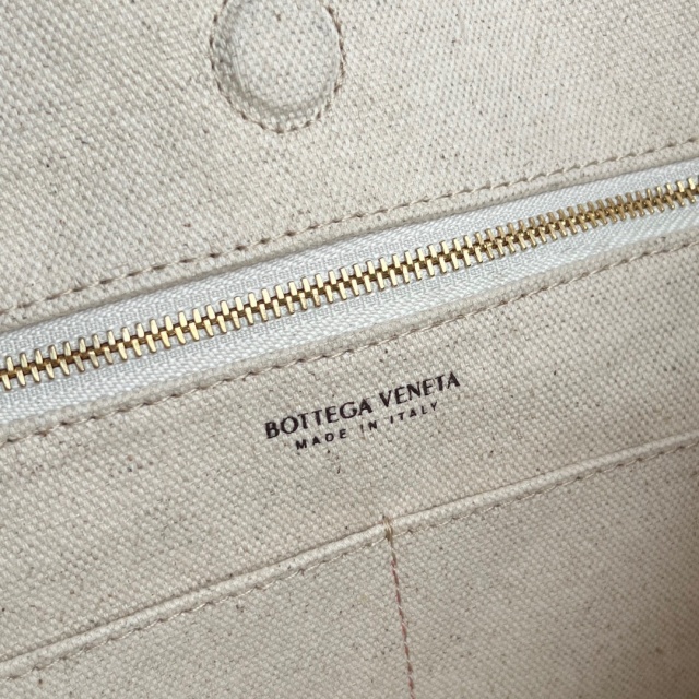 보테가 BOTTEGA VENETA 여성 토트백 BO0950