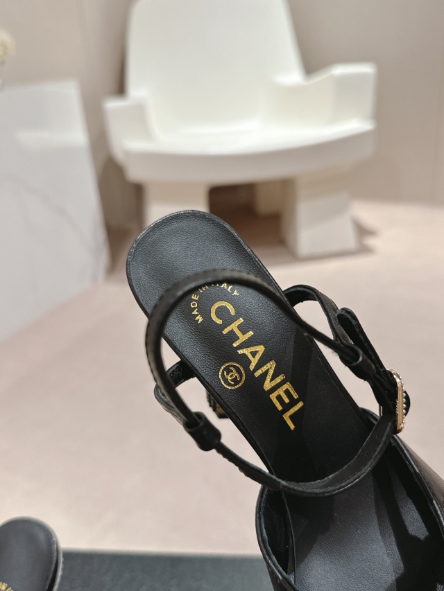 샤넬 CHANEL 여성 샌들 C01552