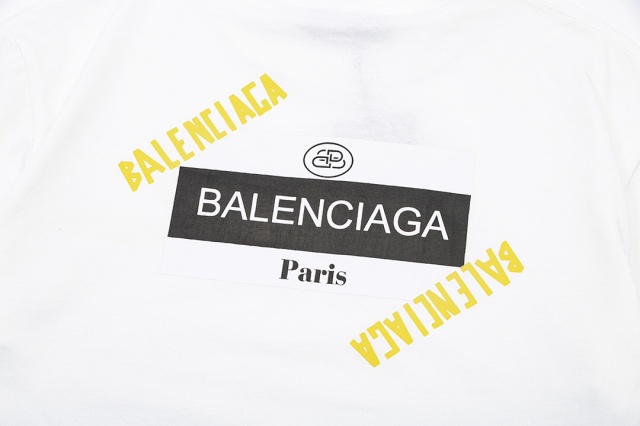 발렌시아가 Balenciaga 남성 라운드 반팔 BG1496