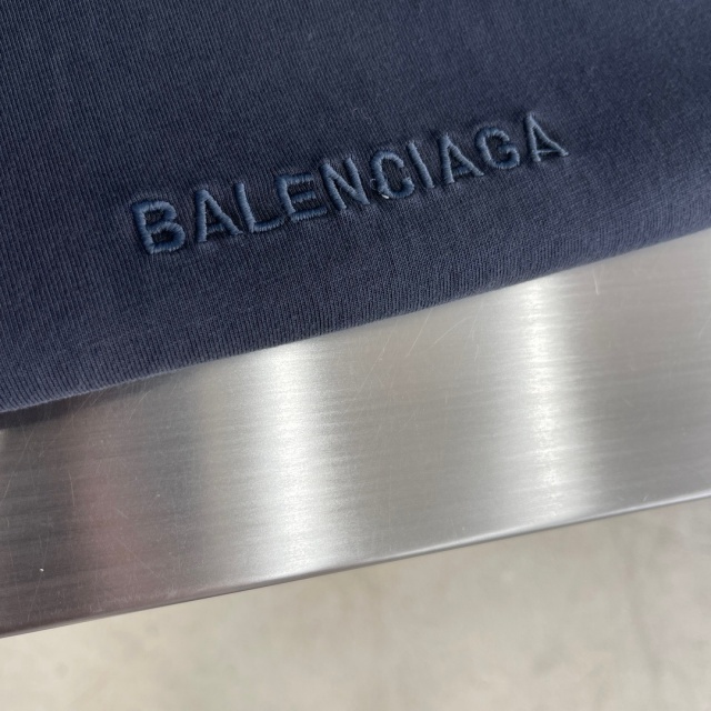 발렌시아가 Balenciaga 남성 라운드 반팔 BG1501