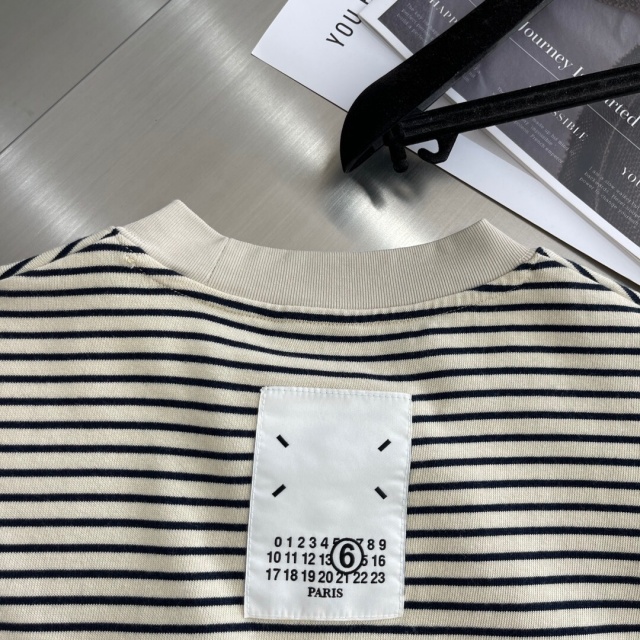 메종 마르지엘라 Maison Margiela 남성 라운드 반팔 MG227