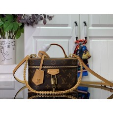 루이비통 LOUIS VUITTON 베니티 체인 파우치 M47125