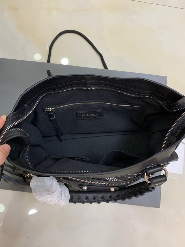 발렌시아가 Balenciaga 여성 토트백  BC0233