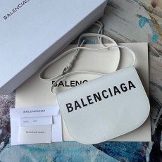 발렌시아가 Balenciaga 여성 크로스백  BC0261