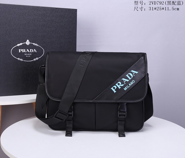 프라다 PRADA 남성 크로스백 2VD792 PR0823