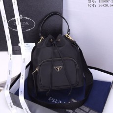 프라다 PRADA 여성 버킷백 1BH097 PR0834